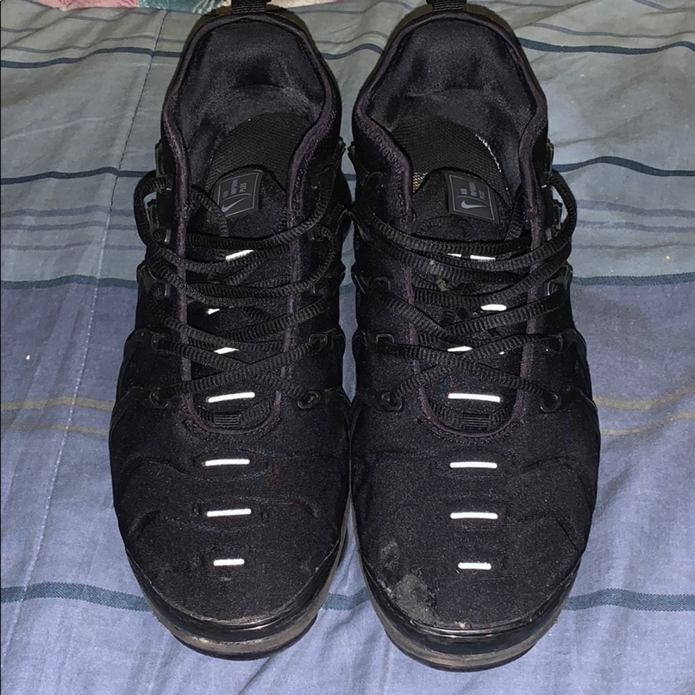 Nike vapor max plus triple black